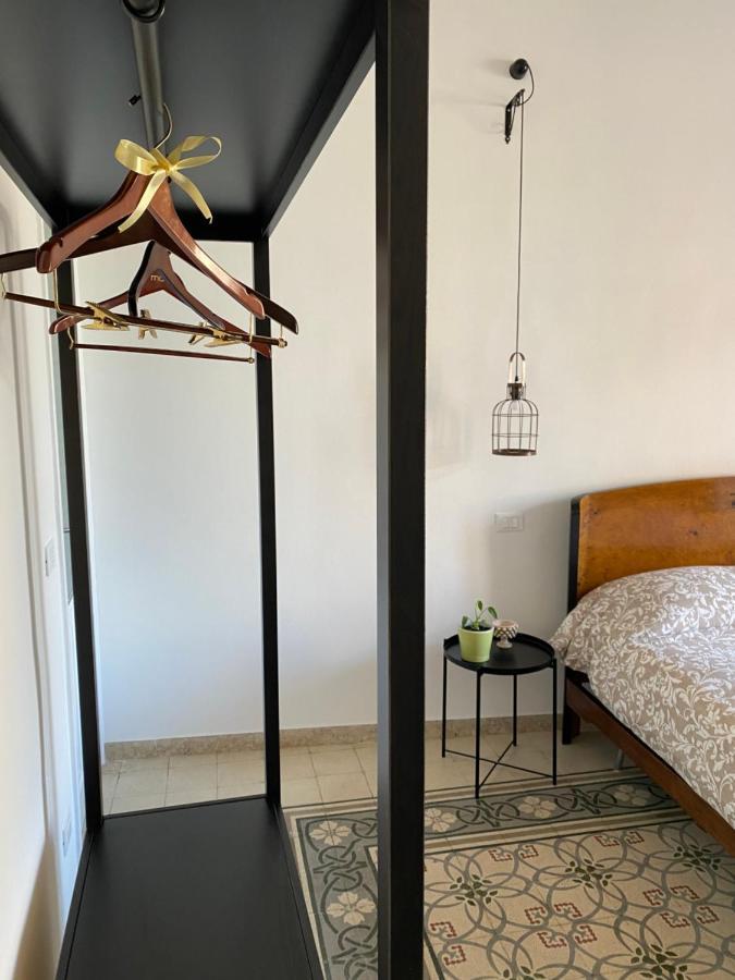 Il Gallo Di Eracle - Charming Suites & Rooms テルミニ・イメレーゼ エクステリア 写真