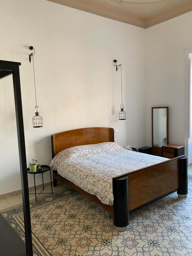 Il Gallo Di Eracle - Charming Suites & Rooms テルミニ・イメレーゼ エクステリア 写真