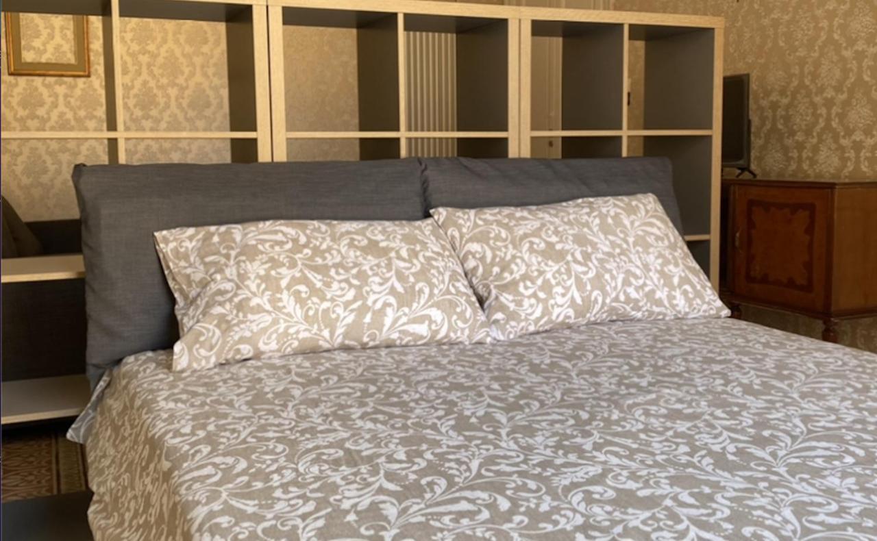 Il Gallo Di Eracle - Charming Suites & Rooms テルミニ・イメレーゼ エクステリア 写真