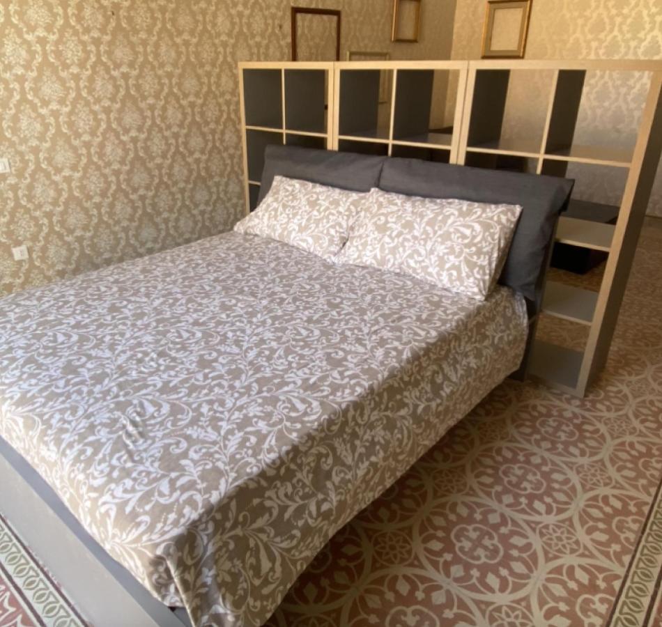 Il Gallo Di Eracle - Charming Suites & Rooms テルミニ・イメレーゼ エクステリア 写真